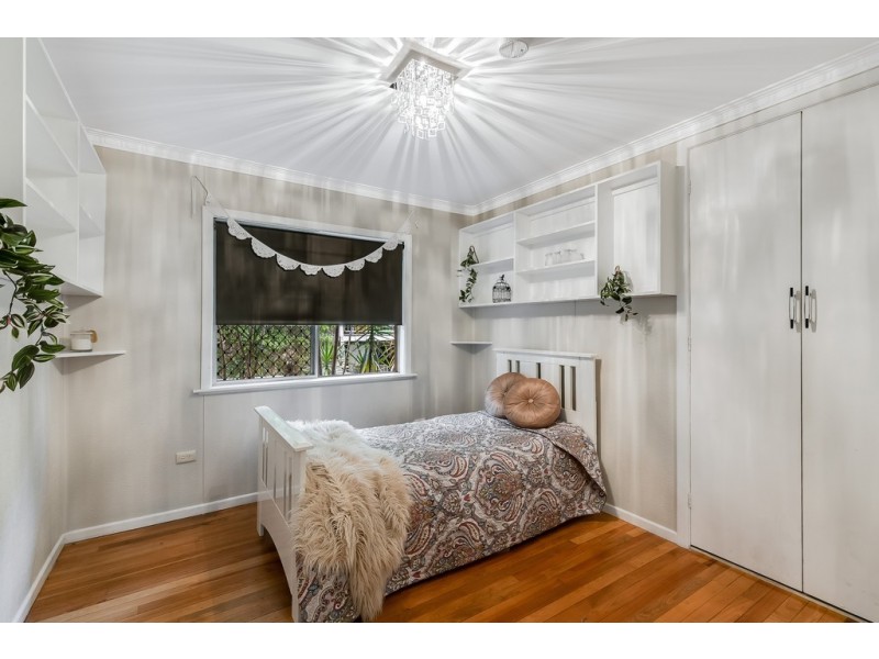 3 Peter Street, Mount Lofty QLD 4350
