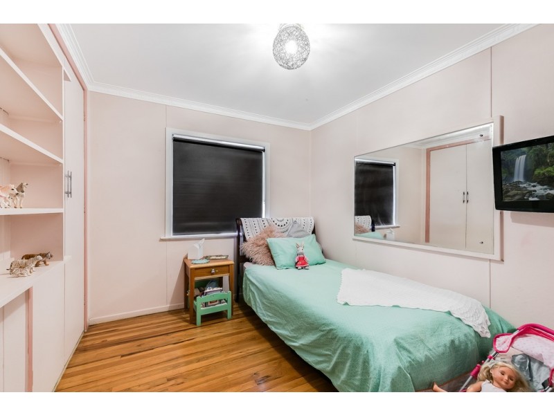3 Peter Street, Mount Lofty QLD 4350