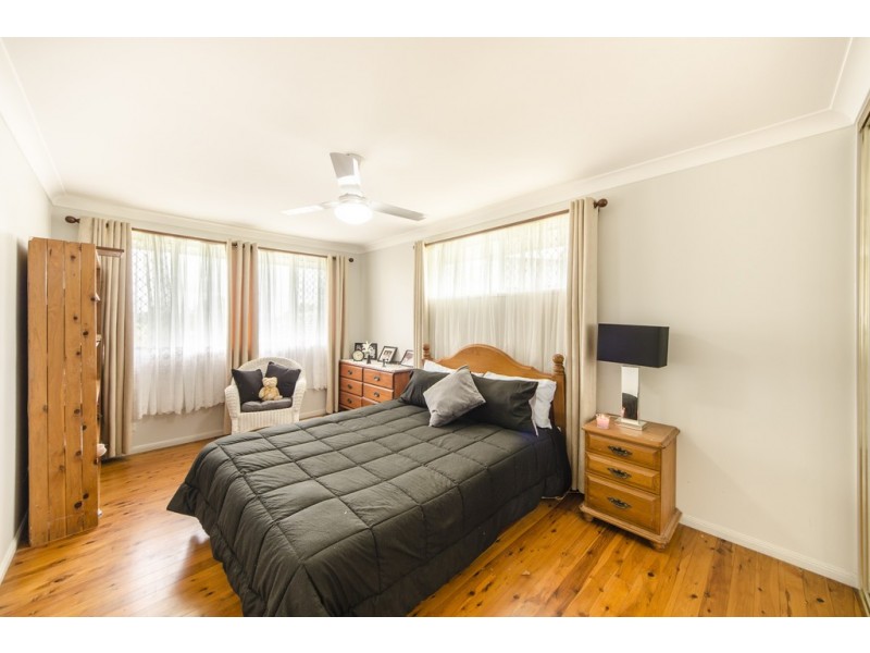 23 Barrymount Crescent, Mount Lofty QLD 4350