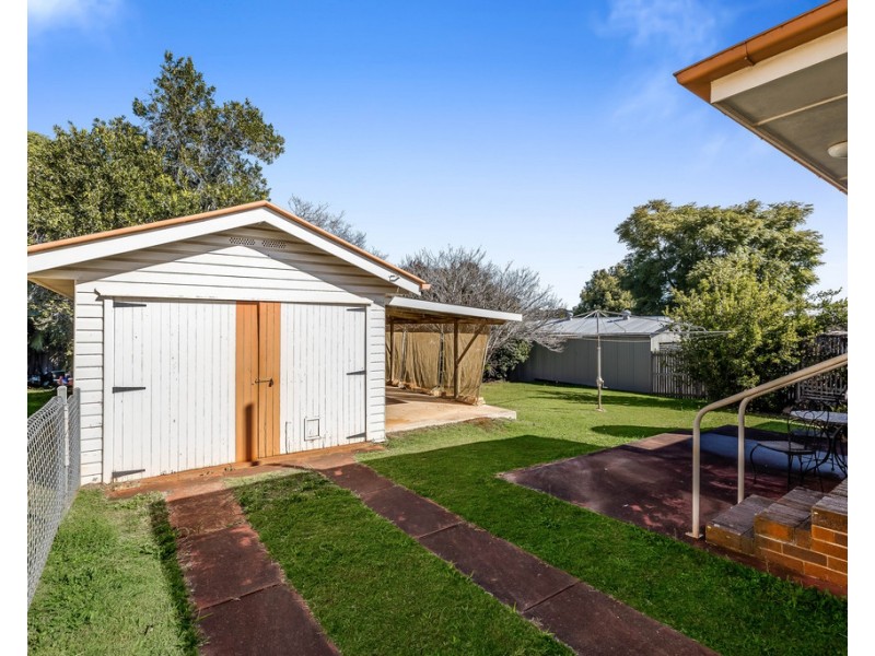44 Long Street, Rangeville QLD 4350