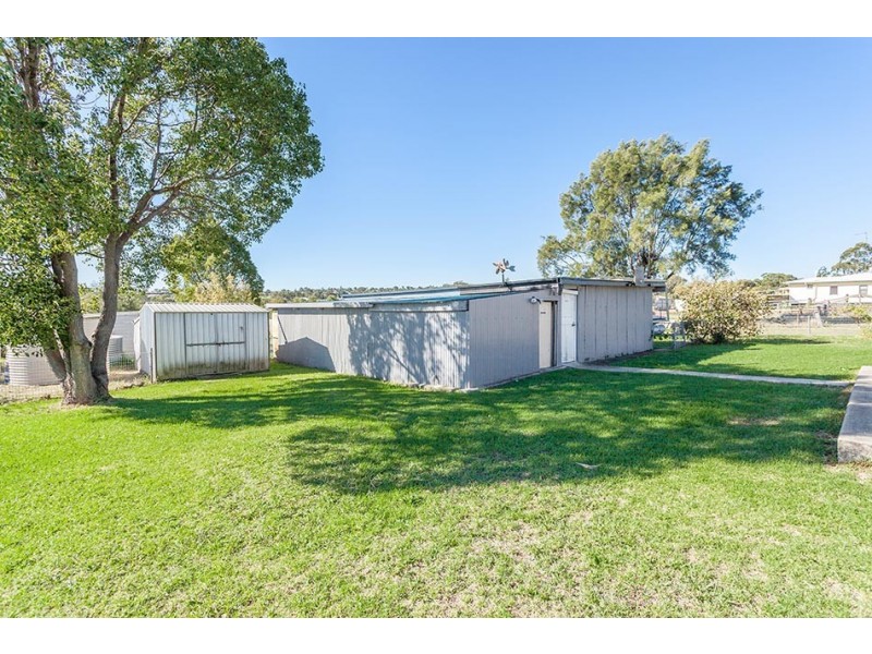 587 South Street, Glenvale QLD 4350