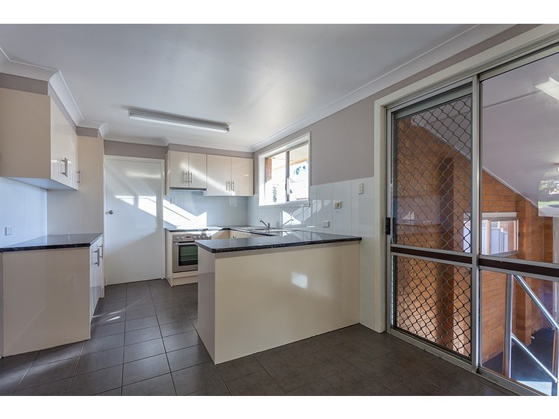 2 Priest Street, Rockville QLD 4350