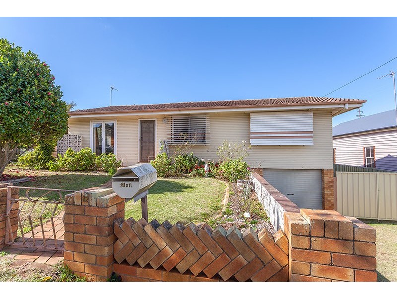 12 Elworthy Street, Harlaxton QLD 4350