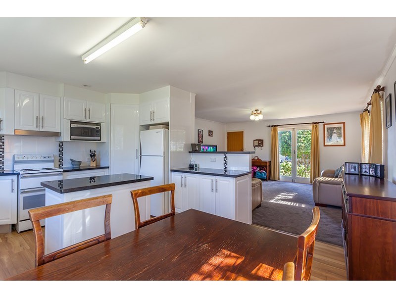 12 Elworthy Street, Harlaxton QLD 4350