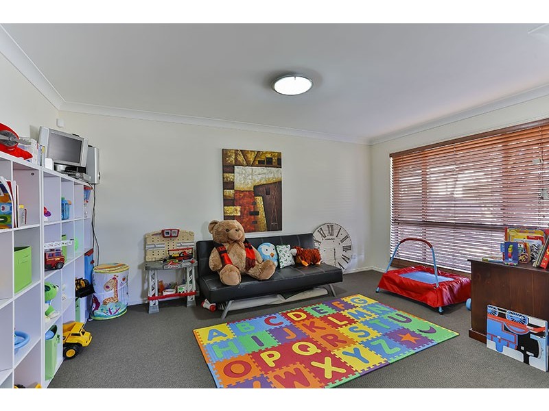 5 Willowburn Drive, Rockville QLD 4350