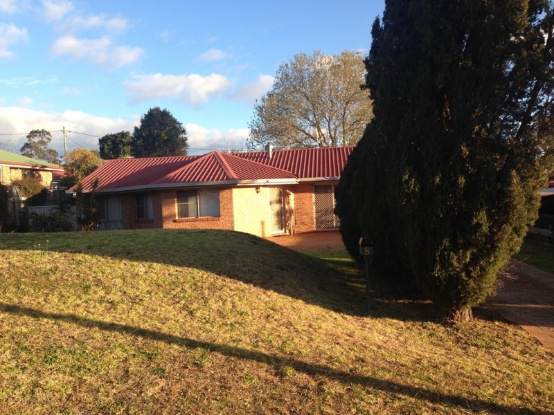 8 Abelia Street, Harlaxton QLD 4350