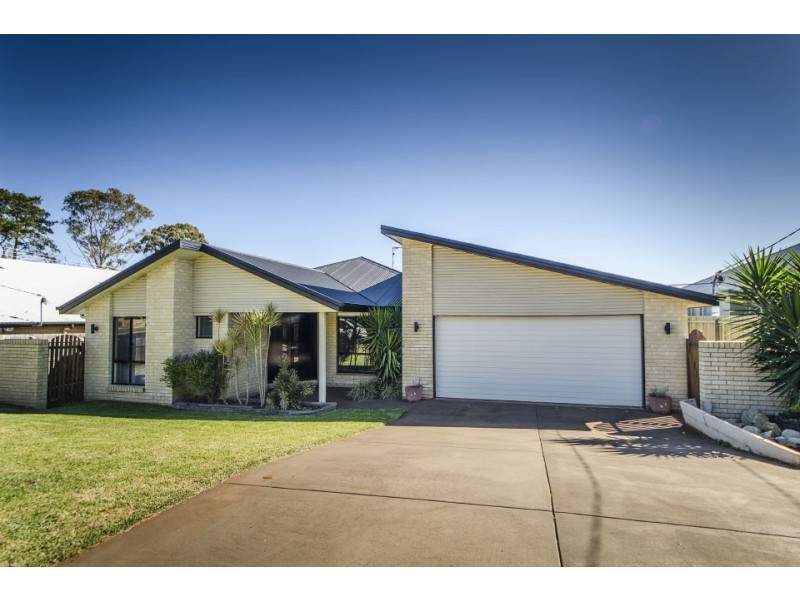 627 Hume Street, Kearneys Spring QLD 4350