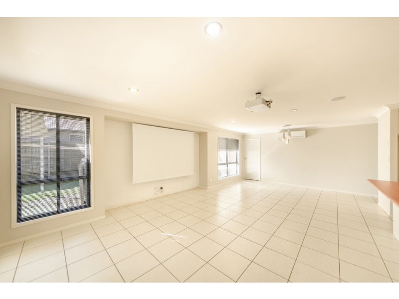 627 Hume Street, Kearneys Spring QLD 4350