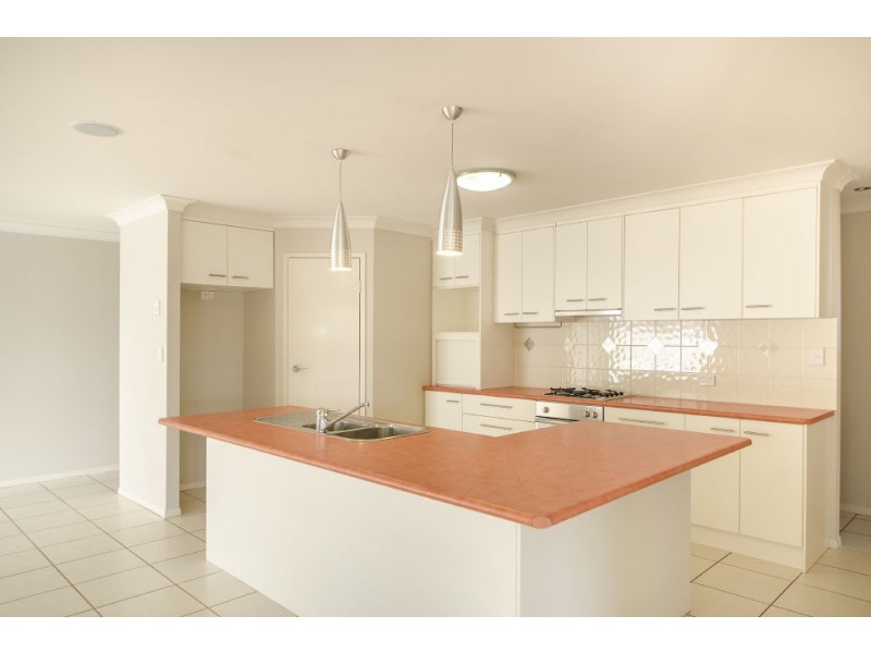 627 Hume Street, Kearneys Spring QLD 4350