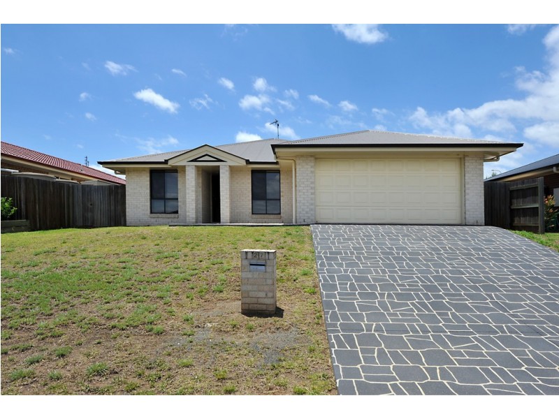 27 Wareena Crescent, Glenvale QLD 4350