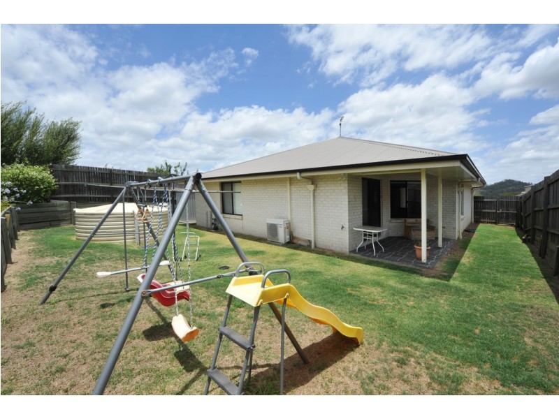 27 Wareena Crescent, Glenvale QLD 4350