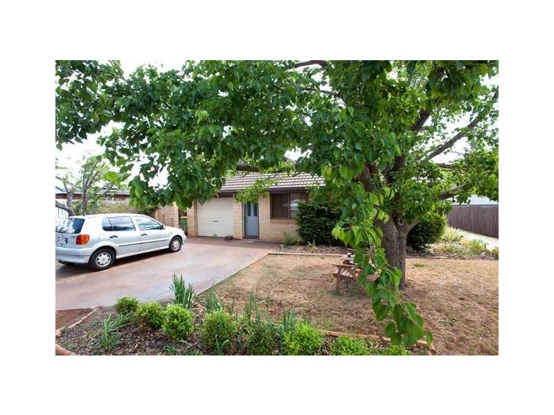 1/7 Damien Crescent, Kearneys Spring QLD 4350