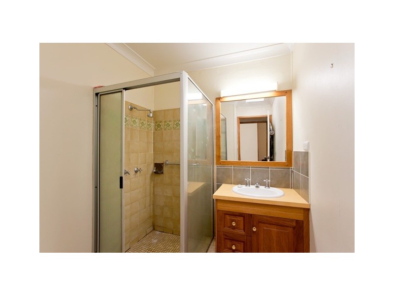 1/7 Damien Crescent, Kearneys Spring QLD 4350