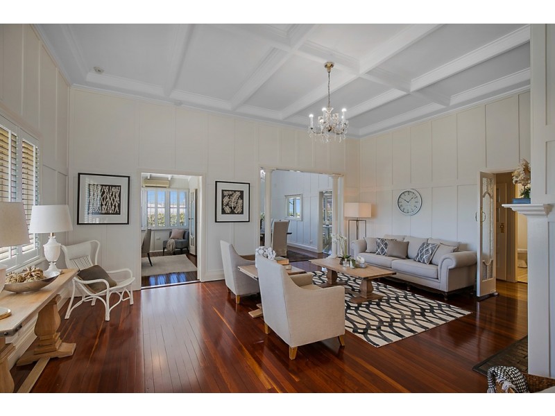 10 Crown Street, Rangeville QLD 4350
