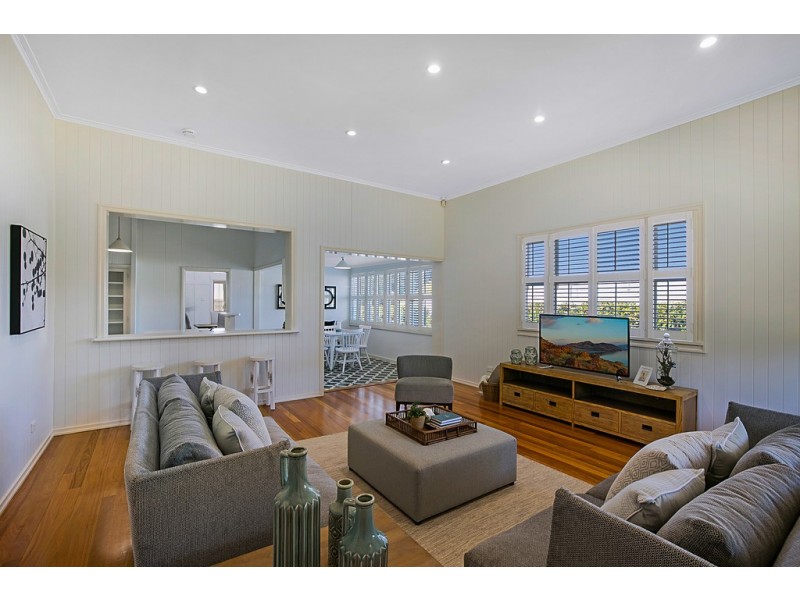 10 Crown Street, Rangeville QLD 4350