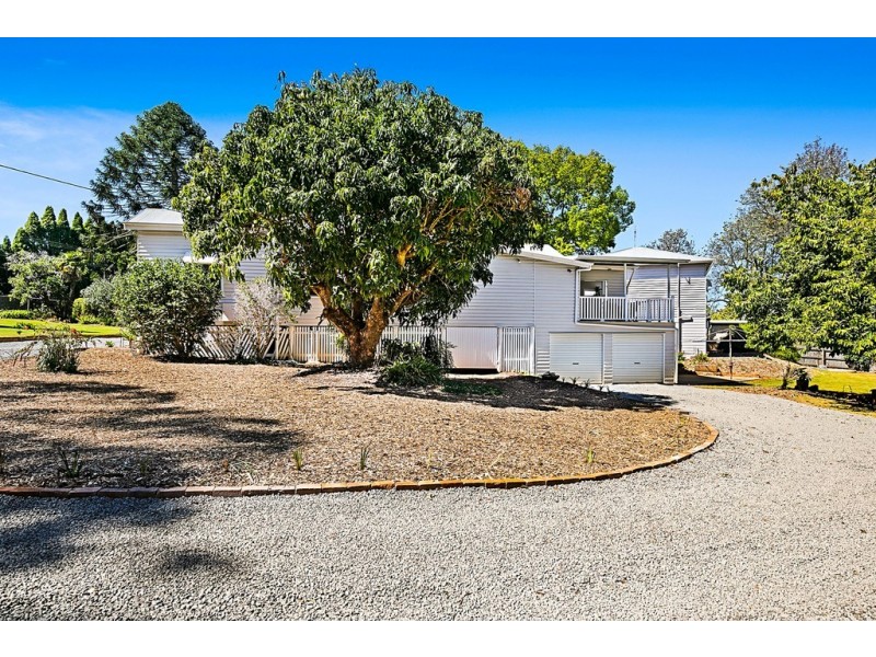 214 Rowbotham Street, Middle Ridge QLD 4350