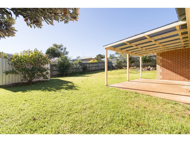 8 Dalzell Crescent, Darling Heights QLD 4350