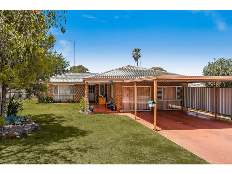 28 Hinkler Crescent, Wilsonton QLD 4350