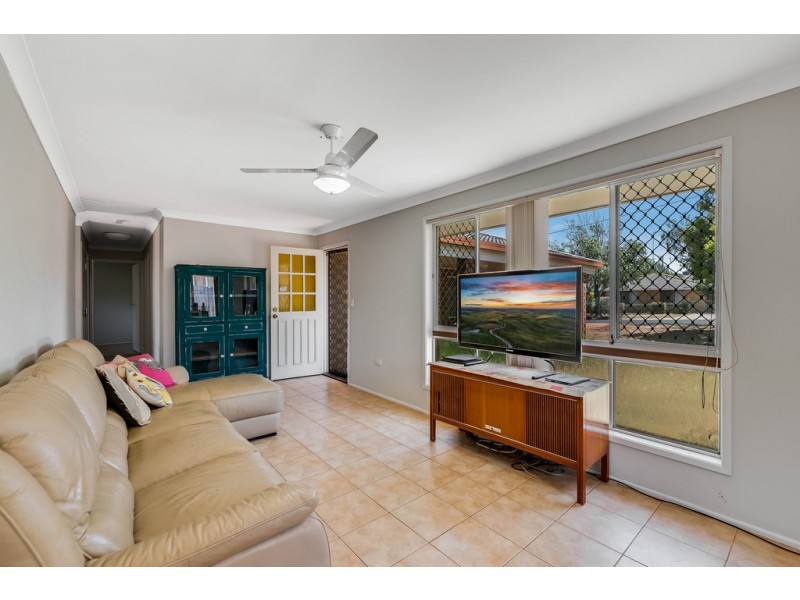 28 Hinkler Crescent, Wilsonton QLD 4350