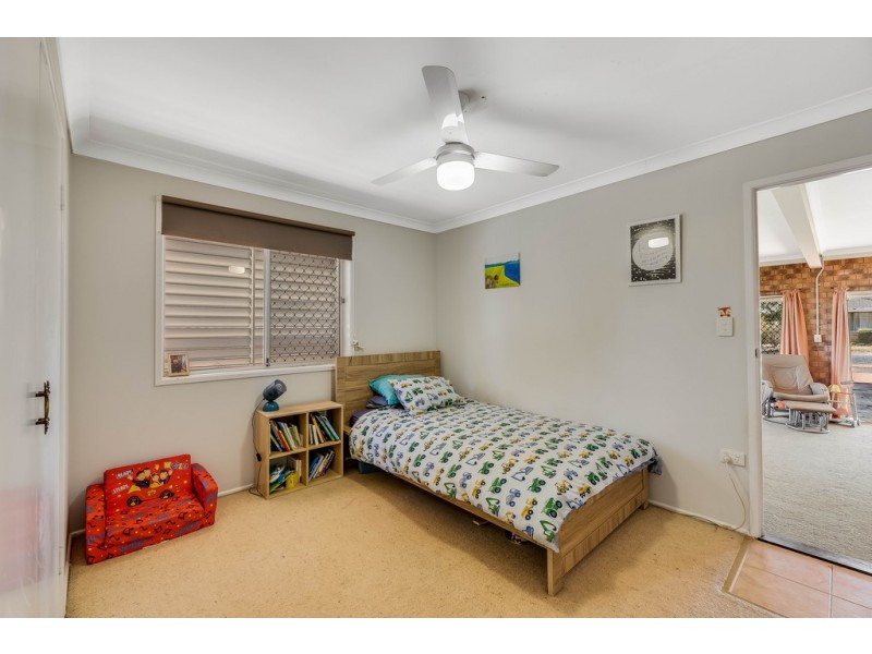 28 Hinkler Crescent, Wilsonton QLD 4350