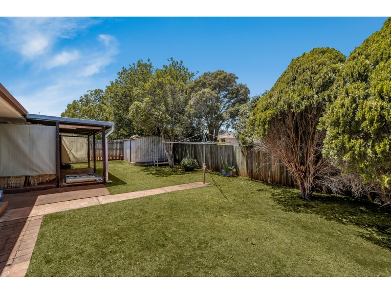 28 Hinkler Crescent, Wilsonton QLD 4350