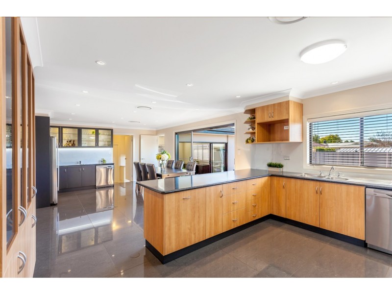 211-213 Nelson Street, Kearneys Spring QLD 4350