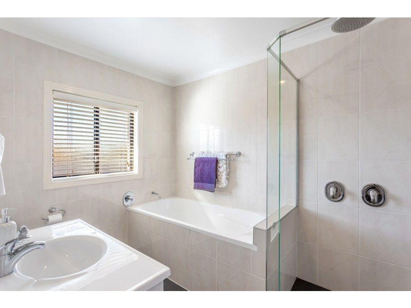 211-213 Nelson Street, Kearneys Spring QLD 4350