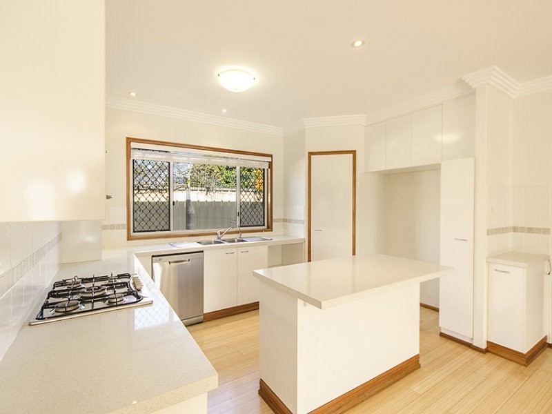 4 Kruiswijk Court, Middle Ridge QLD 4350