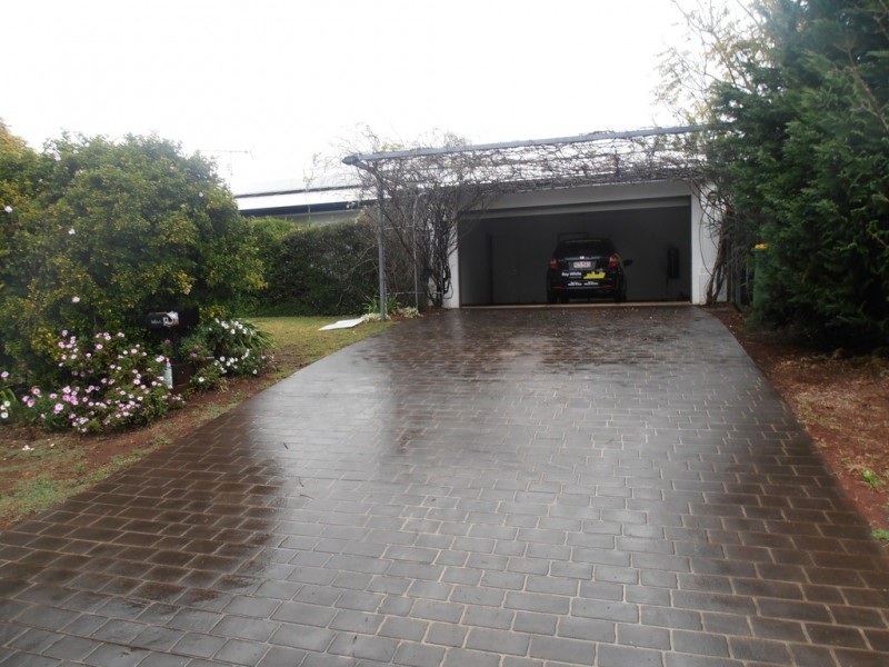 4 Kruiswijk Court, Middle Ridge QLD 4350