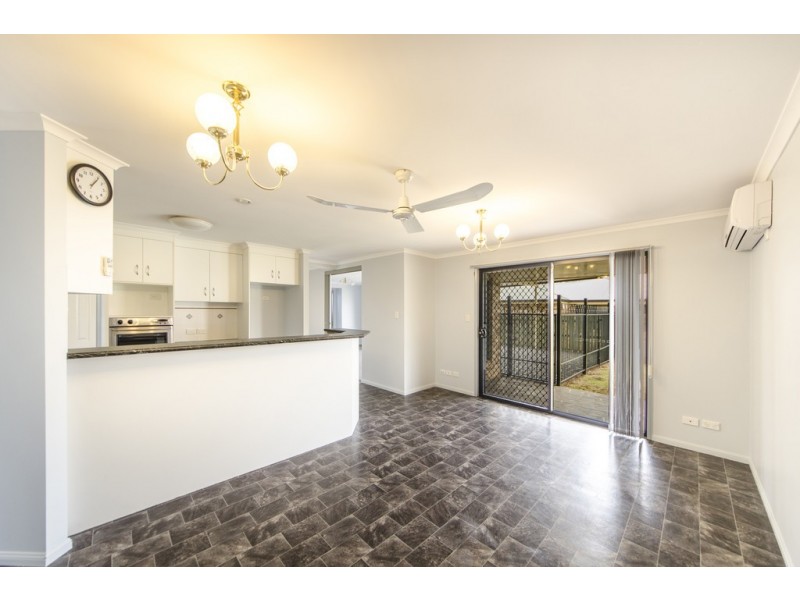 6 Chifley Court, Middle Ridge QLD 4350