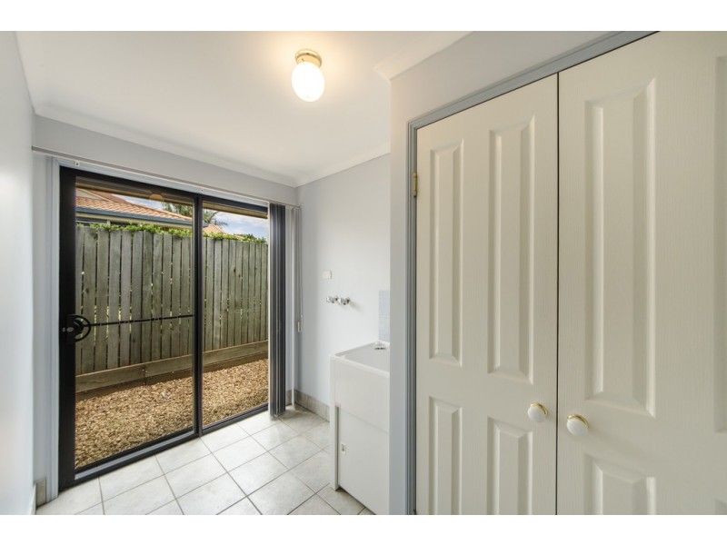 6 Chifley Court, Middle Ridge QLD 4350