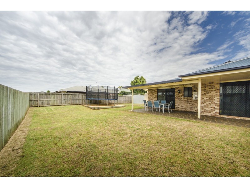 6 Chifley Court, Middle Ridge QLD 4350