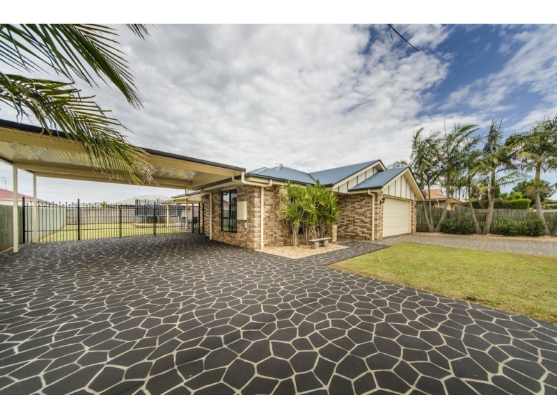 6 Chifley Court, Middle Ridge QLD 4350