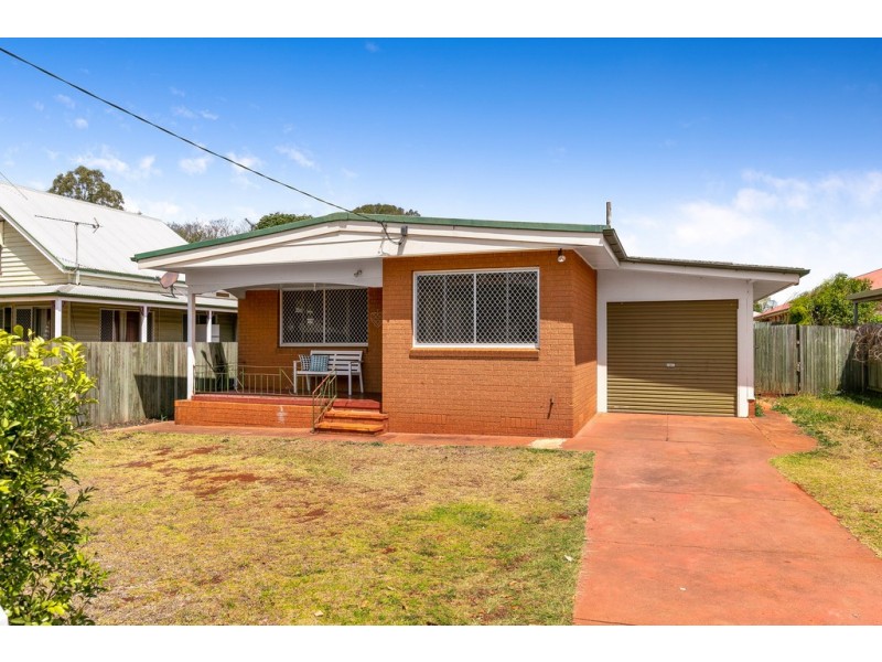 16A Warwick Street, Harristown QLD 4350