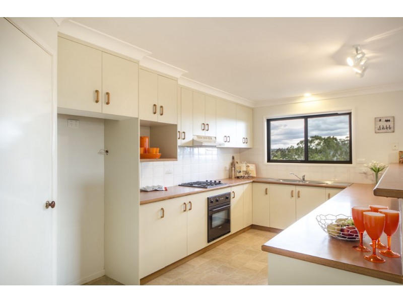 9 Scenic Court, Gowrie Junction QLD 4352