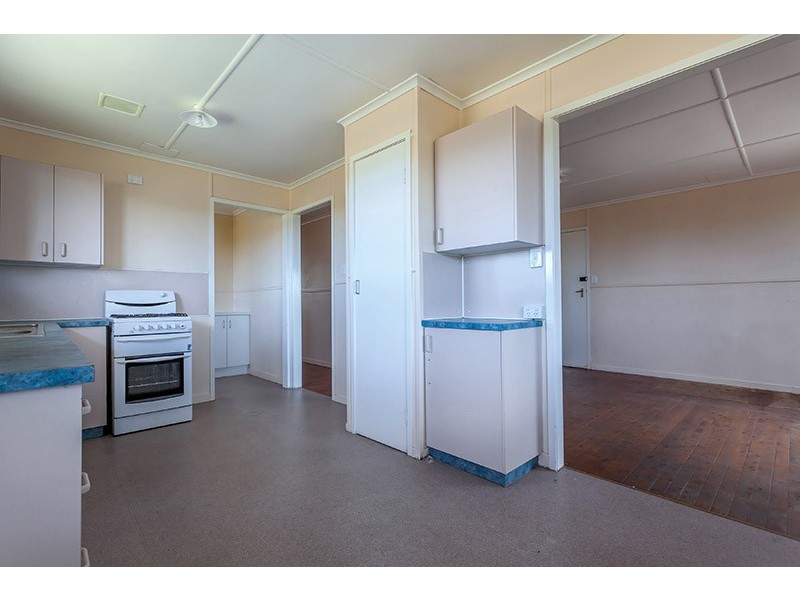 10 McMahon Crescent, Newtown QLD 4350