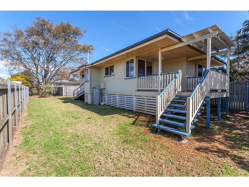 10 McMahon Crescent, Newtown QLD 4350