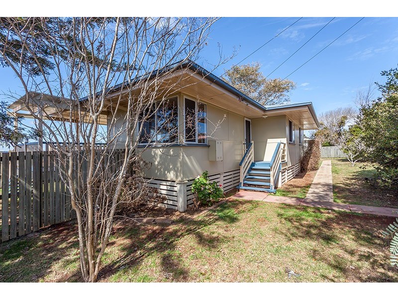 10 McMahon Crescent, Newtown QLD 4350