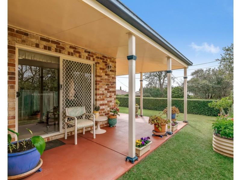 Unit 1/44 Hunter Street, Centenary Heights QLD 4350