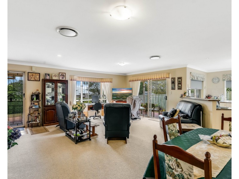 Unit 1/44 Hunter Street, Centenary Heights QLD 4350