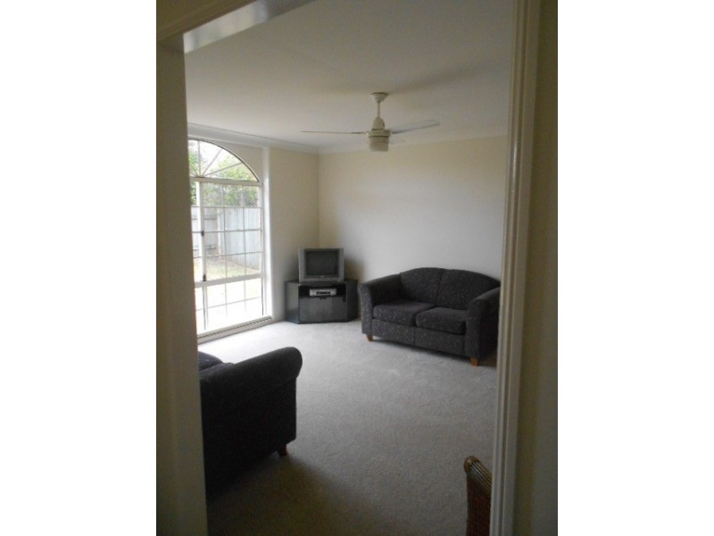 434 West street, Kearneys Spring QLD 4350