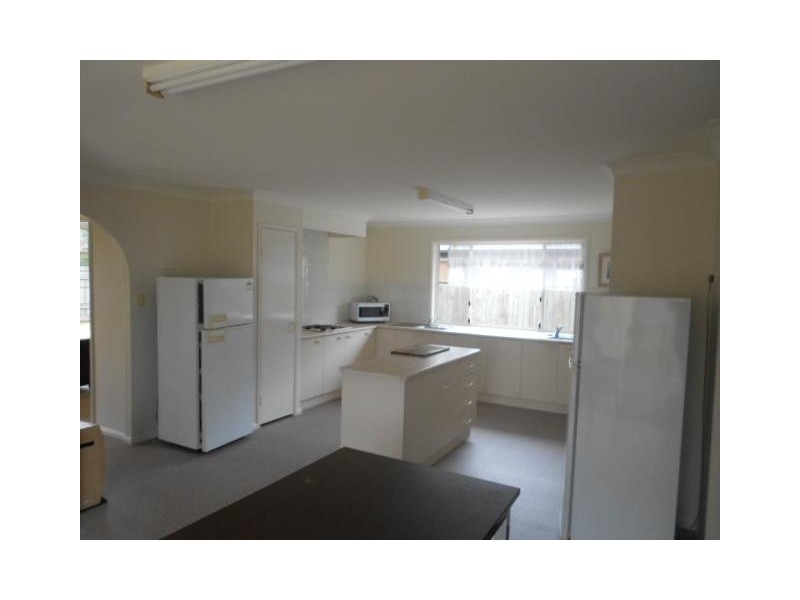 434 West street, Kearneys Spring QLD 4350