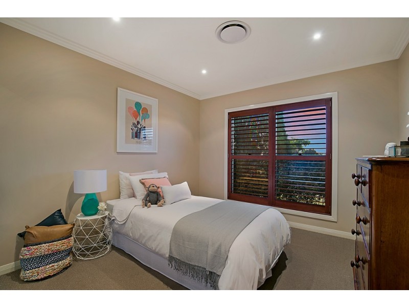 17 Bridget Court, Middle Ridge QLD 4350