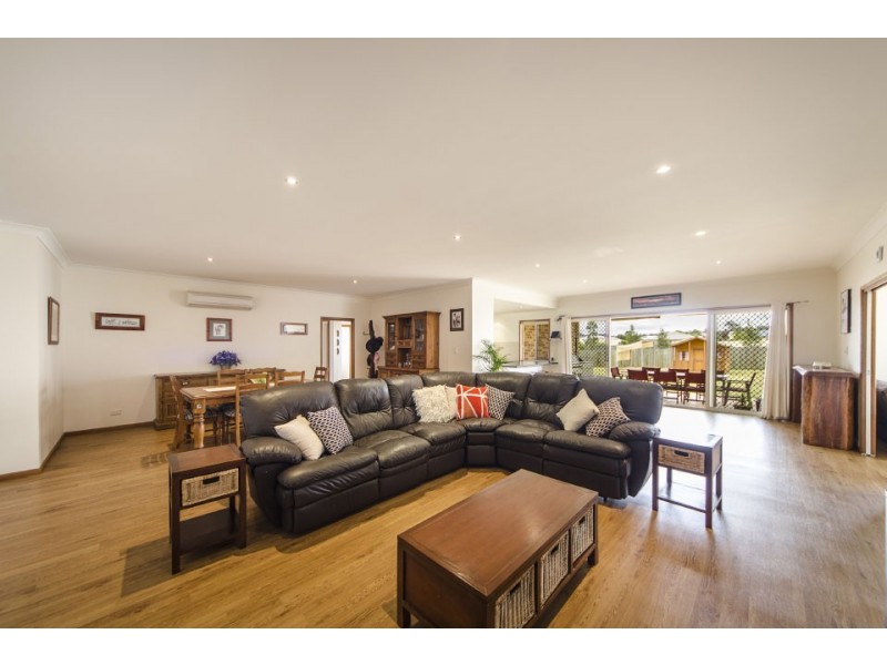 30 Tennyson Court, Westbrook QLD 4350