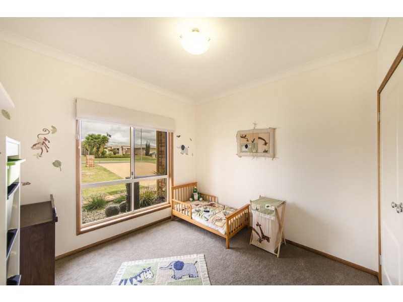 30 Tennyson Court, Westbrook QLD 4350