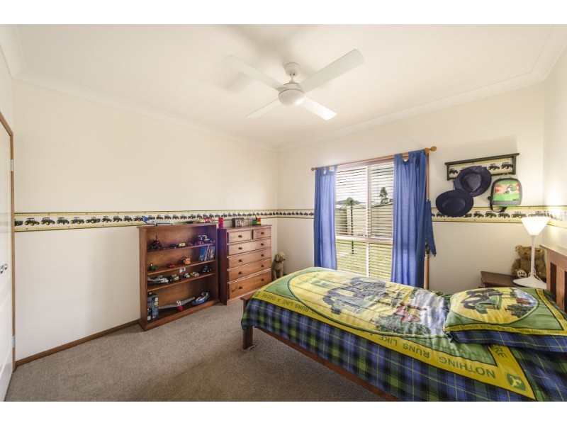 30 Tennyson Court, Westbrook QLD 4350