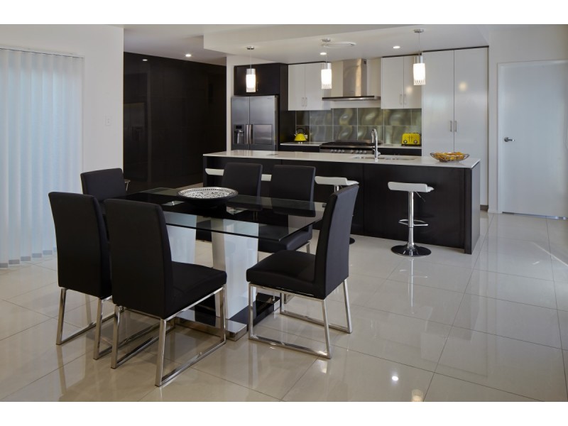 Unit 2/33 Horrocks Crescent, Kearneys Spring QLD 4350