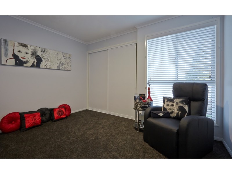 Unit 2/33 Horrocks Crescent, Kearneys Spring QLD 4350