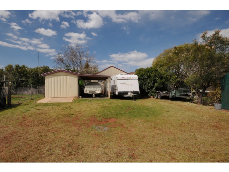 194 Ruthven Street, North Toowoomba QLD 4350