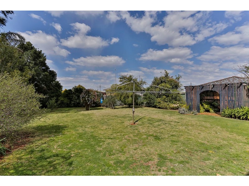 44 Tara Street, Wilsonton QLD 4350